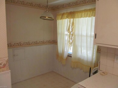 Eat in Kitchen. Breakfast nook.