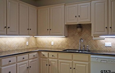 1116 Oak Garden Cir, Tyler, TX 75703 - photo 7