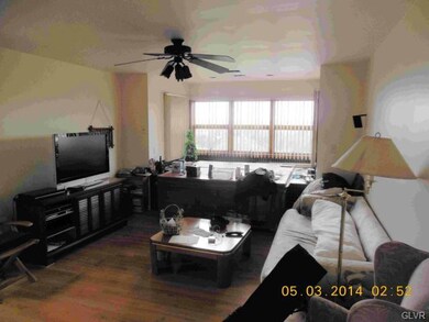 First floor Master Bedroom with build in Hot Tub c