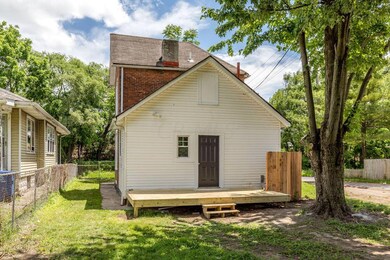 05-30-18 880 Thomas Ave 05
