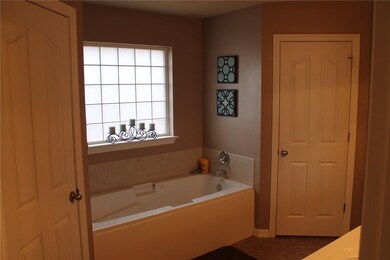 404 Joy Carol Loop, Bethel Heights, AR 72764 - photo 3