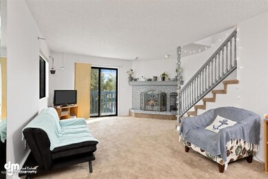 02-Living Room-ELKO6370