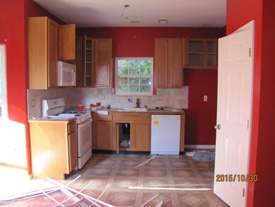 20 Center St, Matawan, NJ 07747 - photo 2