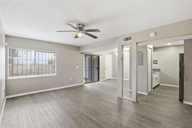 207 SW 6th Ave, Gainesville, FL 32601 - photo 7