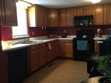 304 W Queen St, Malden, IL 61337 - photo 3