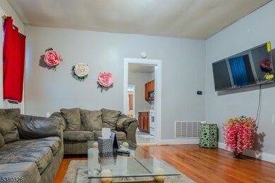 38 Aldine St, Newark, NJ 07112 - photo 6