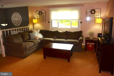 7025 Bedrock Rd, Alexandria, VA 22306 - photo 2