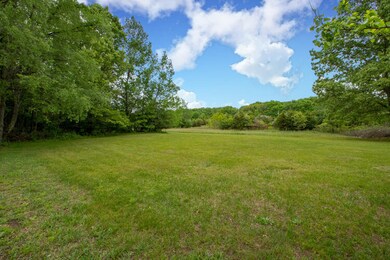 1915 Winn Rd Niles Yard 8