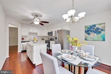 10809 Luxberry Dr, Rockville, MD 20852 - photo 7