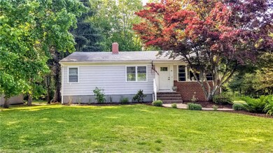 45 Douglas Cir, Greenville, RI 02828 - photo 2