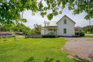 200 N Walnut St (20)