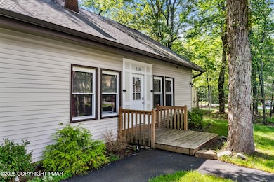 230 Greenbriar Cir, Tobyhanna, PA 18466 - photo 4