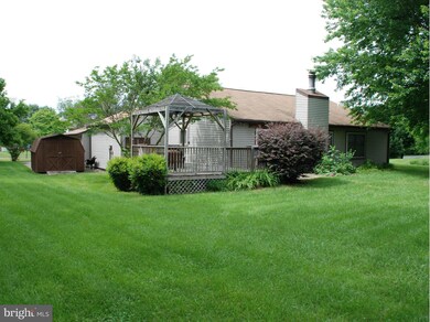 4297 S Starcrest Dr, Warrenton, VA 20187 - photo 2