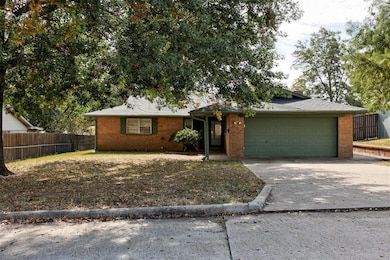 42 Mojave Dr, Shawnee, OK 74801 - photo 2