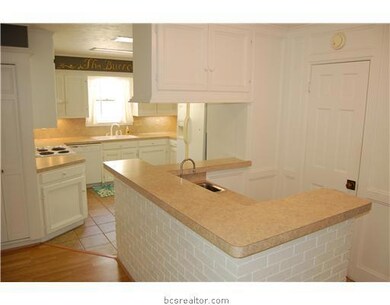 1701 Glade St, College Station, TX 77840 - photo 6