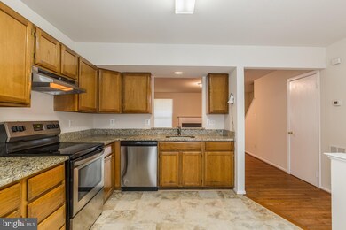 1982 Winslow Ct, Woodbridge, VA 22191 - photo 6