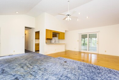 571 Harrison Cir, Mount Washington, KY 40047 - photo 5