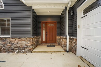 887 Kingsway Cir, Howard, OH 43028 - photo 4