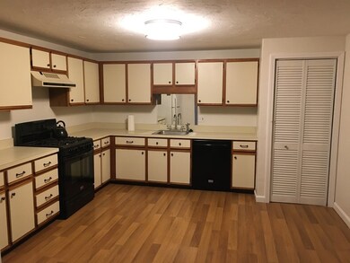 144 Hart St unit 25, Taunton, MA 02780 - photo 5