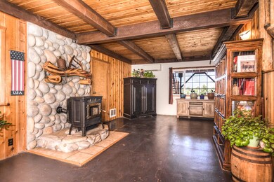 Zamia Ave NE 3923 (7 of 52)