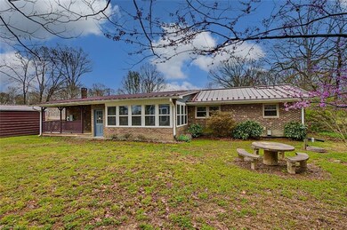 425 Clearview Dr, Asheboro, NC 27205 - photo 4