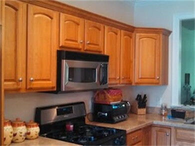 154 Spring Meadow Ln, Hanover, MA 02339 - photo 2