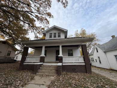 705 W Olive St, Bloomington, IL 61701 - photo 2