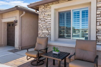 Enjoy the Front Courtyard