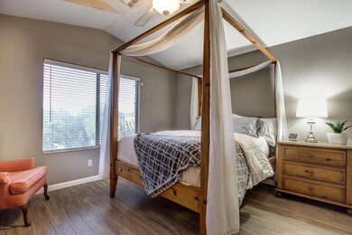 2952 E Kael St-32