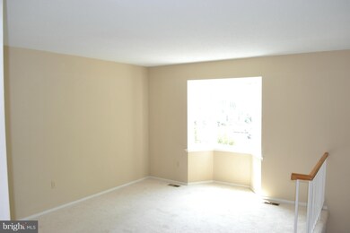 2339 Hunters Square Ct, Reston, VA 20191 - photo 6