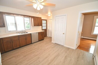 533 Andover St unit 535, Lawrence, MA 01843 - photo 5