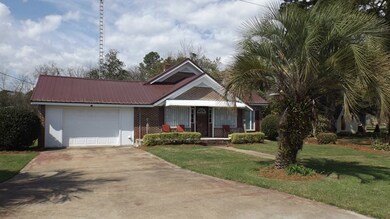 606 S Woolfork Ave, Donalsonville, GA 39845 - photo 2