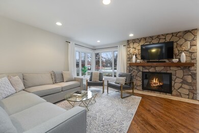 122 S Poplar Ave, Elmhurst, IL 60126 - photo 5