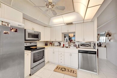 2801 Victoria Way unit K2, Coconut Creek, FL 33066 - photo 6