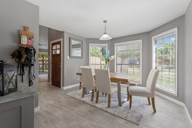 8451 Greenleaf Lake Dr, Houston, TX 77095 - photo 6