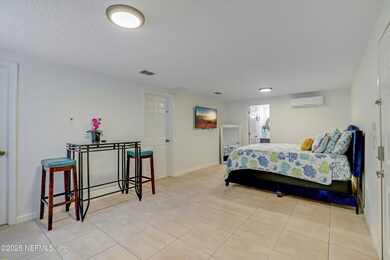 06 Guest Suite