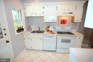 3513 S Stafford St unit A, Arlington, VA 22206 - photo 4