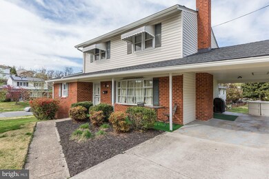 1200 Raydale Ct, Hyattsville, MD 20783 - photo 2