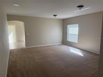 6509 Bridgecrest Dr, Lithia, FL 33547 - photo 2