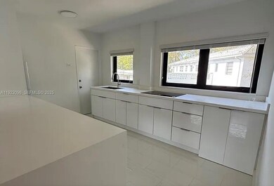 430 Malaga Ave unit 2, Coral Gables, FL 33134 - photo 2