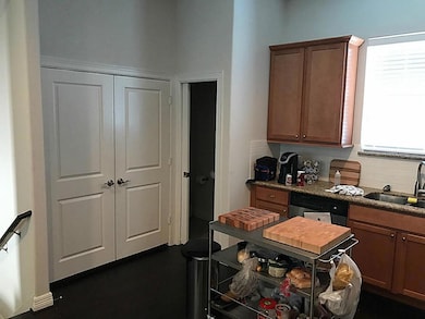 6625 N Main St unit E, Houston, TX 77009 - photo 2