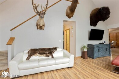 04-Living Room-ELKO7773