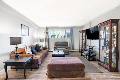 80 N Warren St unit 3, Woburn, MA 01801 - photo 2