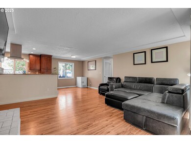 19977 SW Joann Ct, Beaverton, OR 97006 - photo 5