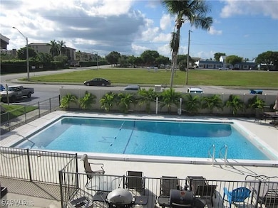 1721 SE 46th Ln, Cape Coral, FL 33904 - photo 2