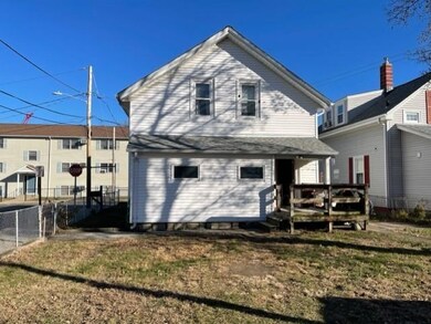 11 Jeffers St, Pawtucket, RI 02860 - photo 2