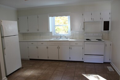 139 Gilkey Dr, Hopkinsville, KY 42240 - photo 6