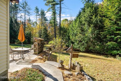 7-web-or-mls-228-lampman-rd