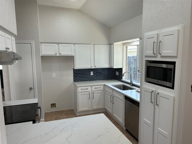 8639 Sunny Ridge Dr, Houston, TX 77095 - photo 6