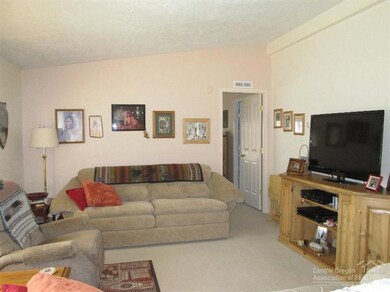 1700 NW Helmholtz Way, Redmond, OR 97756 - photo 3